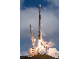 SpaceX, Falcon 9 roketiyle 7 uydu fırlattı