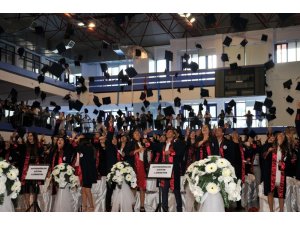 2018’in ilk mezunları Yaşar Doğu Spor Bilimleri Fakültesinden