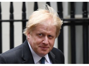 İngiltere Dışişleri Bakanı Johnson telefonda 18 dakika işletildi