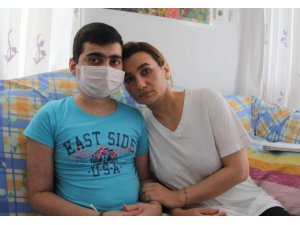 Aplastik anemi hastası 15 yaşındaki Cavit, 457 bin TL ile hayata tutunacak
