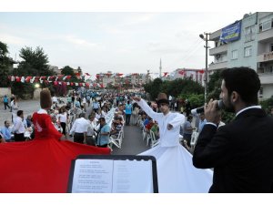 Tarsus’ta Ramazan güzelliği mahallelerde devam ediyor