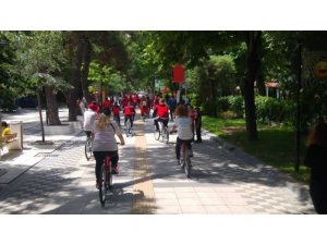 ‘Mavi Bisiklet’ ve ‘Renkli Adımlar Ritim Basketbol’ projeleri düzenlendi
