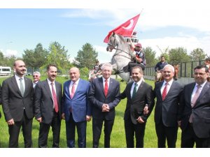 AK Parti Erzincan adayları seçmeniyle buluştu