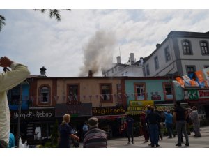Trabzon’da şehir merkezinde yangın paniği