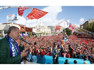 Cumhurbaşkanı Recep Tayyip Erdoğan 24 Haziran öncesi ilk mitingini Erzurum’da yaptı