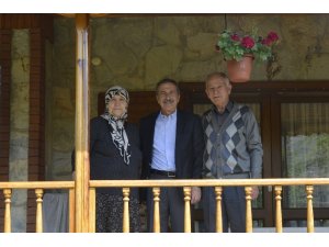 Başkan Ataç ev ziyaretlerini sürdürüyor