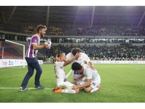 Afjet Afyonspor kupasını kaldırdı
