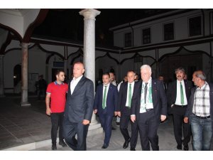 Bursaspor Başkanı Ali Ay: "Omuzlarımızda sorumluluk yükü var"