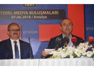 Bakan Çavuşoğlu: "CHP kardeşlerimizi satmaya alışık"