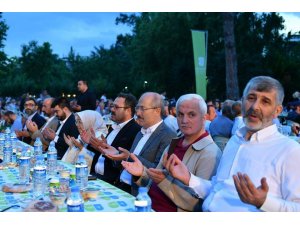 Büyükşehir’den Susurluk’ta 5 bin kişilik iftar