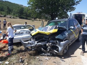 İYİ Parti’li adayın bulunduğu otomobil kaza yaptı: 1 ölü, 2 yaralı