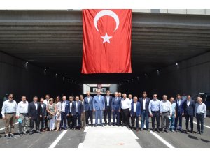 Turgutlu Köprülü Kavşak Projesi’nin ilk etabı açıldı