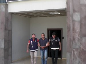 Sancaktepe’de eski eşini yerde sürükleyerek çocuğunu kaçıran baba polise teslim oldu