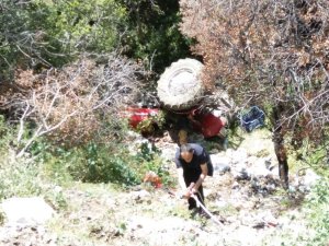 Isparta’da traktör 40 metrelik uçuruma yuvarlandı: 1 ölü, 1 yaralı