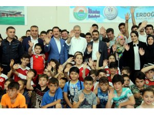 Bakan Demircan, İlkadım Yaz Spor Okulları’nın açılışına katıldı