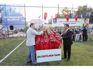 Fetih Kupası’nın şampiyonu Halkalı Taştepespor