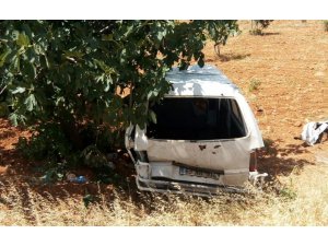 Devrilen minibüsün sürücüsü hayatını kaybetti
