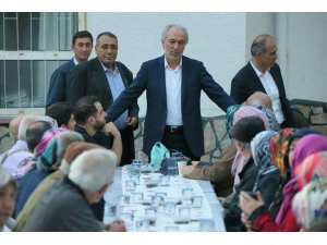 57 mahallede yaklaşık 45 bin kişi ile iftar yapan Başkan Kamil Saraçoğlu: Aynı sofrada birlikte Kütahya’yız