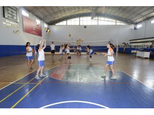 Mersin Büyükşehir Belediyesi’nin spor kursları başladı