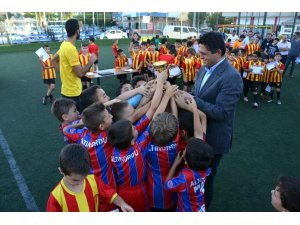 Aliağa Göztepe Futbol Okulu’ndan birinci yıla özel turnuva