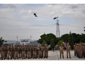 Jandarmanın kuruluşu helikopter, gösterisiyle kutlandı
