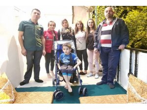 7 yaşındaki Dayan’ın tekerlekli sandalye sevinci
