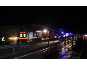 Karaman’da otobüs devrildi: 3 ölü, 40 yaralı
