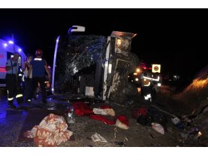 Karaman’daki otobüs kazasında ölen 3 kişinin kimliği belirlendi