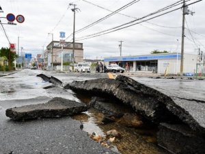 Japonya'da deprem: Ölü ve yaralılar var