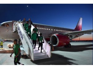 Suudi Arabistan milli takımının bulunduğu uçak tehlike atlattı