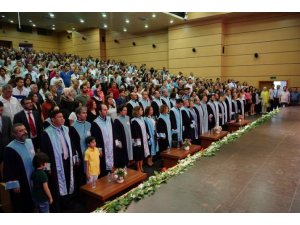 Fen-Edebiyat Fakültesi mezuniyet töreni gerçekleştirildi