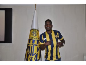 Bifouma’dan Ankaragücü’ne 3 yıllık imza