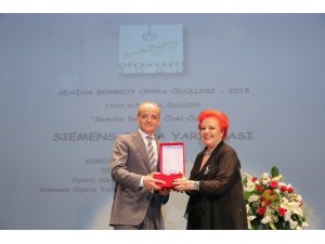 Siemens’e Semiha Berksoy Özel Ödülü