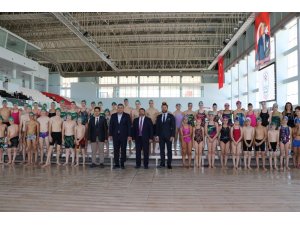 Edirne’de bin seyirci kapasiteli olimpik yüzme havuzu hizmete başladı