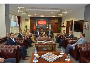 Rektör Karakaya, Cumhurbaşkanı danışmanları ve bakanlık bürokratları ile biraraya geldi