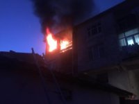 Televizyon patlayınca ev alev alev yandı