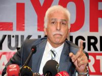 Mustafa Kamalak Kimdir?