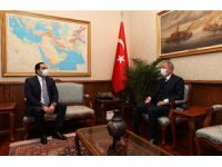 MSB: "Millî Savunma Bakanı Hulusi Akar, Tacikistan’ın Ankara Büyükelçisi Ashrafjon Gulov’u kabul etti."