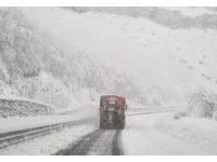 Zonguldak’ta karla mücadele sürüyor