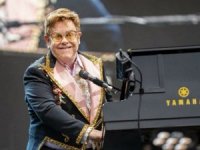 Ünlü müzisyen Elton John, Covid-19’a yakalandı