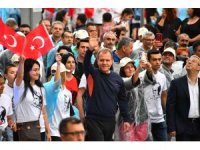 Mersin’de 19 Mayıs coşkusu Büyükşehir Belediyesinin Gençlik Kortejiyle başladı
