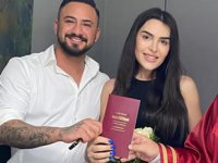 Selin Ciğerci ve Gökhan Çıra ikinci kez evlendi!