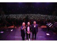 Pamukkale’de binlerce genç ‘Gripin’ konserinde coştu