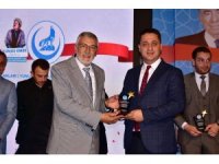 Başkan Bozkurt Ülkü Ocakları Eskişehir İl Başkanlığının ödül törenine katıldı