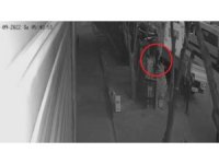 Bursa’da akü hırsızlığı kamerada