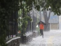 Ankara, Bursa, Yalova, Eskişehir, Tekirdağ ve Bolu'da şiddetli sağanak ve fırtına: 1 ölü
