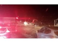 Manisa’da işçi servisi ile otomobil çarpıştı: 17 yaralı