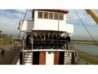 Öğretmen ve öğrencilerden ’Çanakkale Destanı’ klibi