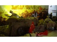 Okullarını adeta Çanakkale’ye dönüştürdüler