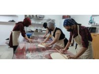 Kendi işinin patronu olmak isteyen kadınlar kurslarda ter döküyor